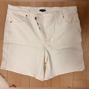 Universal Standard white katie High-Rise cross over Denim Shorts sz 20 NWT